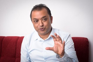 प्रचण्डप्रति गगन थापाको कटाक्ष : बालुवाटारमा एउटा कुरा, खुमलटारमा अर्को !