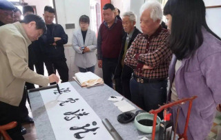 "Seniors' classrooms" bring better cultural life to elderly in SE China's Fujian province