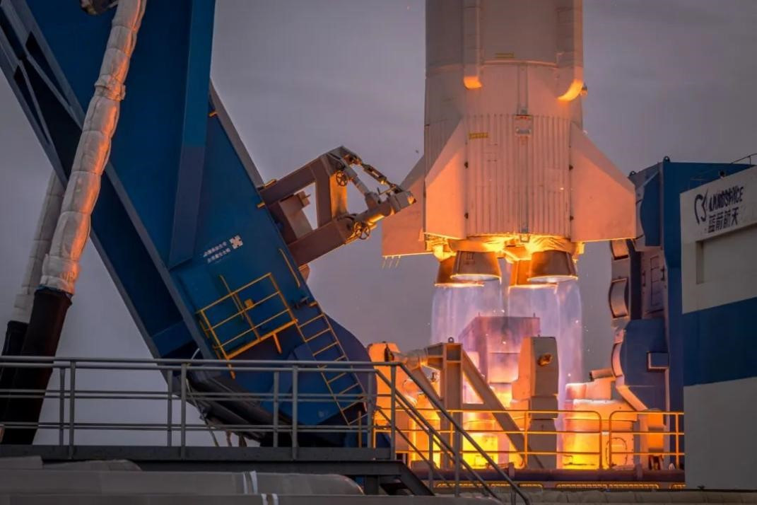 China successfully sends liquid oxygen-methane carrier rocket into planned orbit