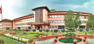 SC issues order to form new govt in 7 days