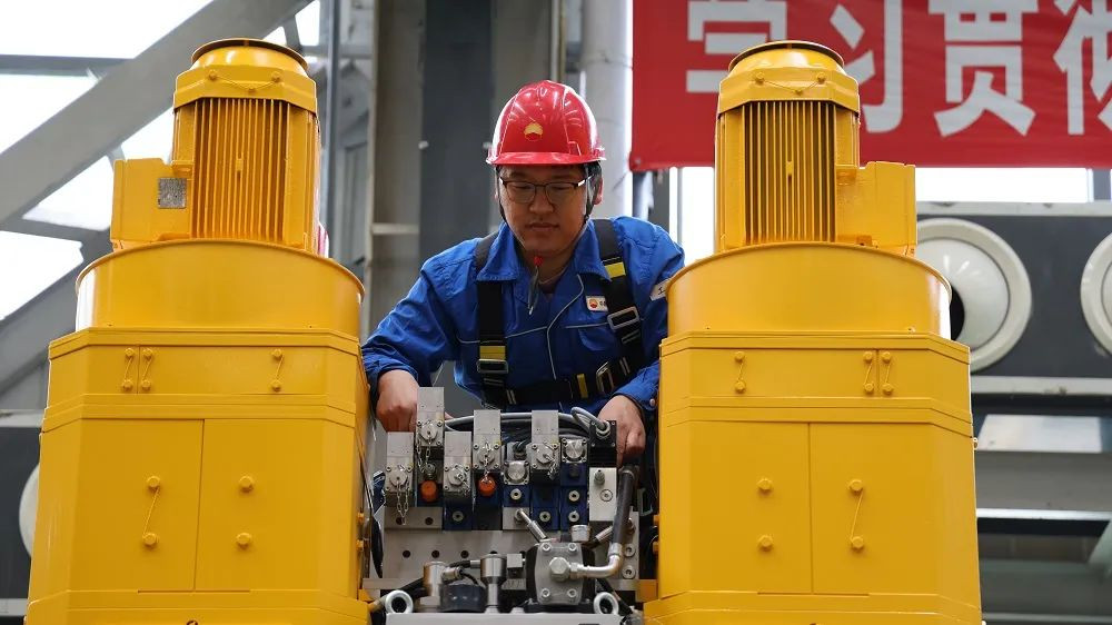 China's largest ultra-deep oil, gas field built in Tarim Basin