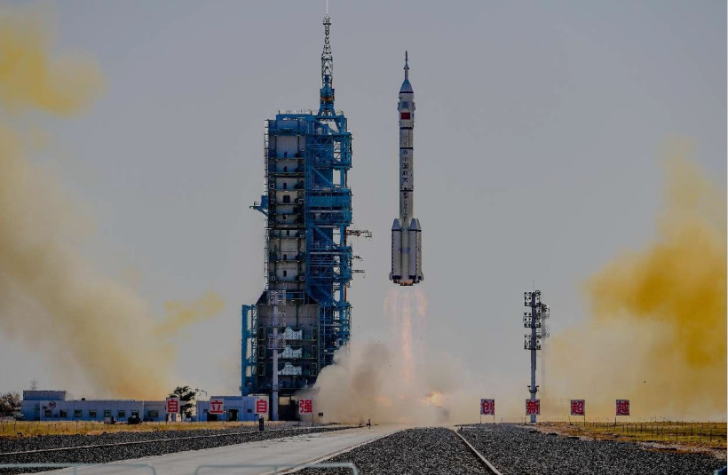 Shenzhou-17 manned spaceship successfully launched