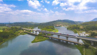 Indonesia embraces era of high-speed railway with Chinese assistance