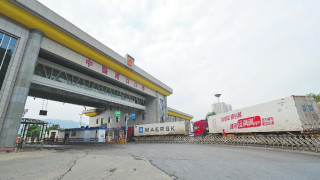 China-Vietnam economic, trade cooperation benefits two peoples.