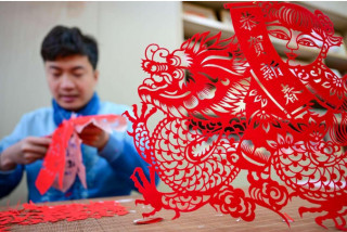 Spring Festival in Chinese folk arts