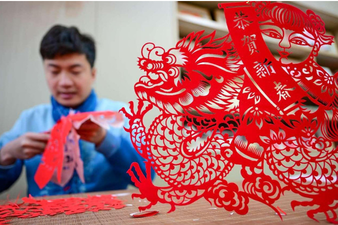Spring Festival in Chinese folk arts