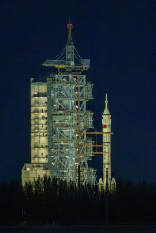 China's Shenzhou-18 manned spaceship successfully launched