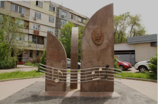 Kazakh screenwriter contributes to China-Kazakhstan friendship through artworks