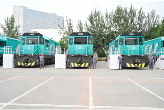 CRRC releases world's first report on carbon footprint of pure electric locomotives