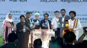 Young poets from BRICS countries gather in China to enhance cultural exchanges