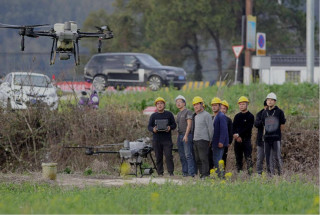 China makes efforts to bridge digital divide, brings fruits of development to more