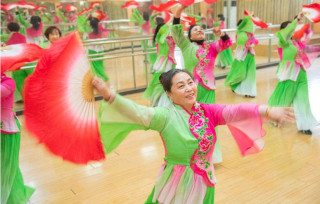 Rising life expectancy：a window into China's social progress