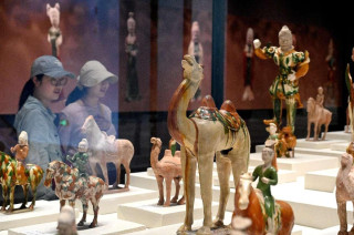 Luoyang's historical legacy: where ancient art meets modern innovation