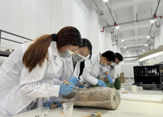 Longmen Grottoes in Luoyang, a model of cultural heritage conservation and utilization