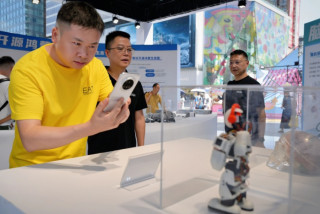 "Debut economy" creates new consumption trend in Chengdu