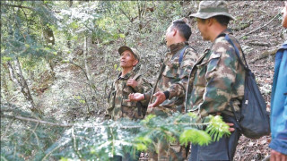 Father and son devoted over 30 years to protecting the Yunnan golden hair monkeys