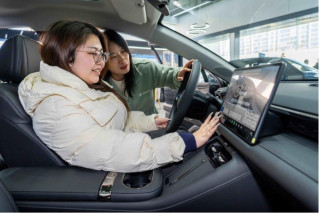 China's automobile production, sales both surpass 34 million units in 2025